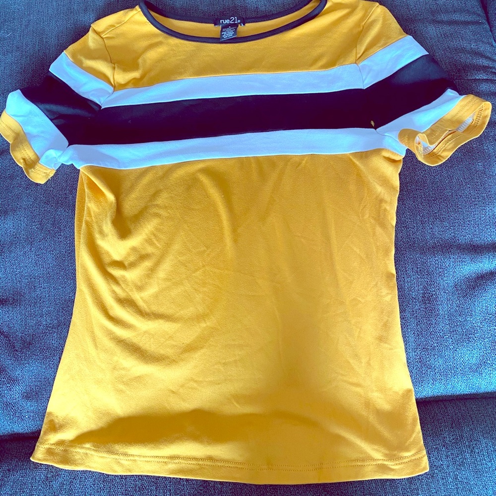 Yellow, black, and white t-shirt